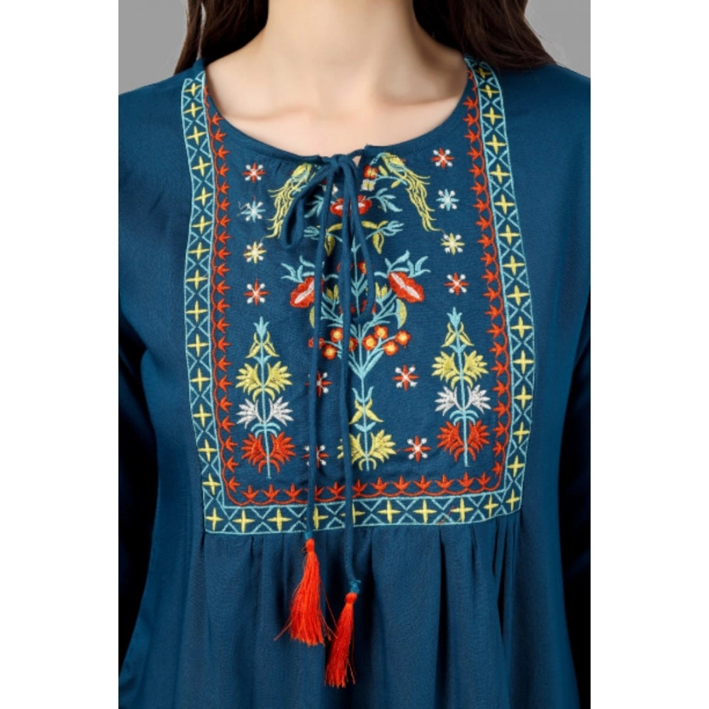 Generic Women's Embroidered Short Length Rayon Tunic Top (Light Blue)