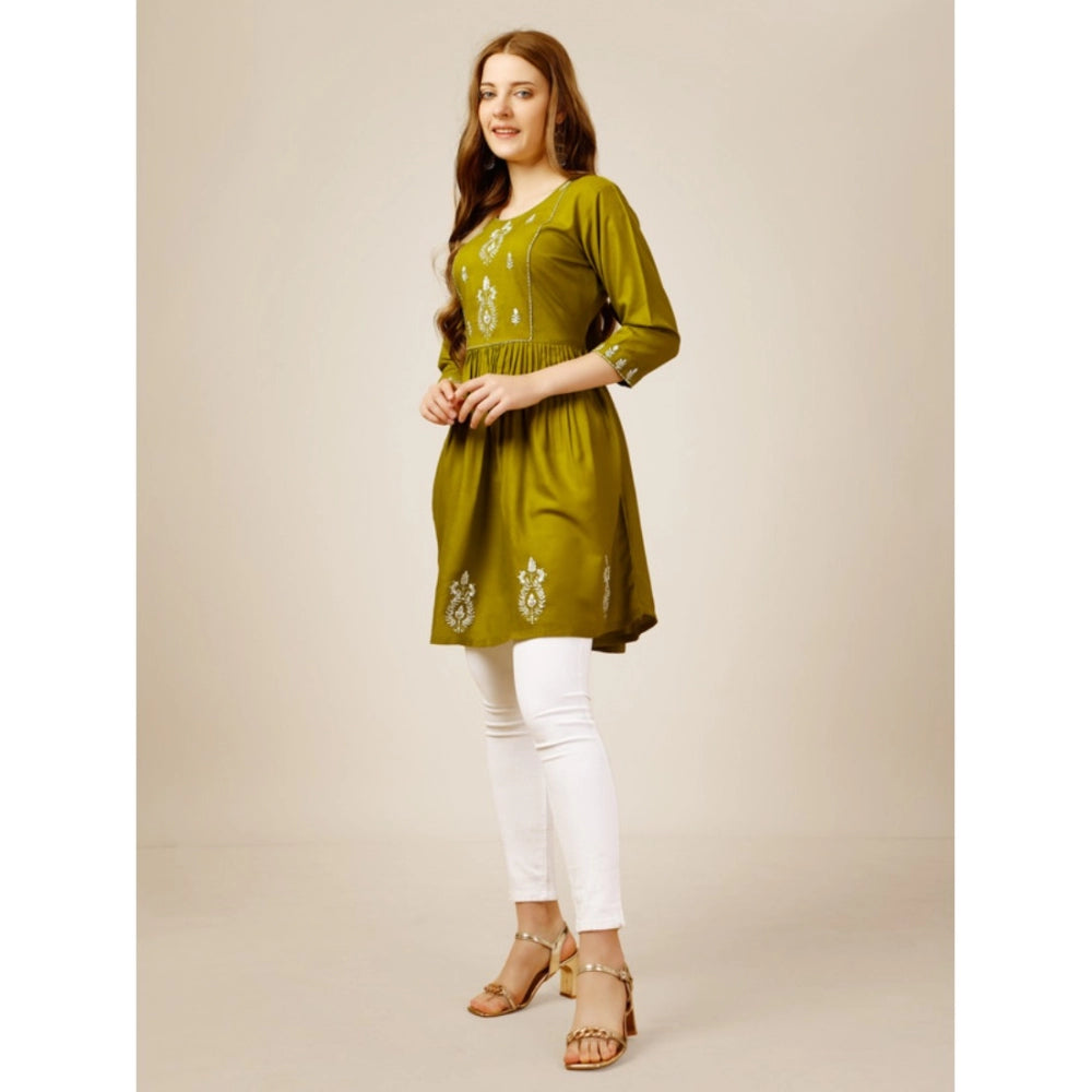 Generic Women's Casual 3-4 th Sleeve Embroidered Rayon Tunic Top (Green)