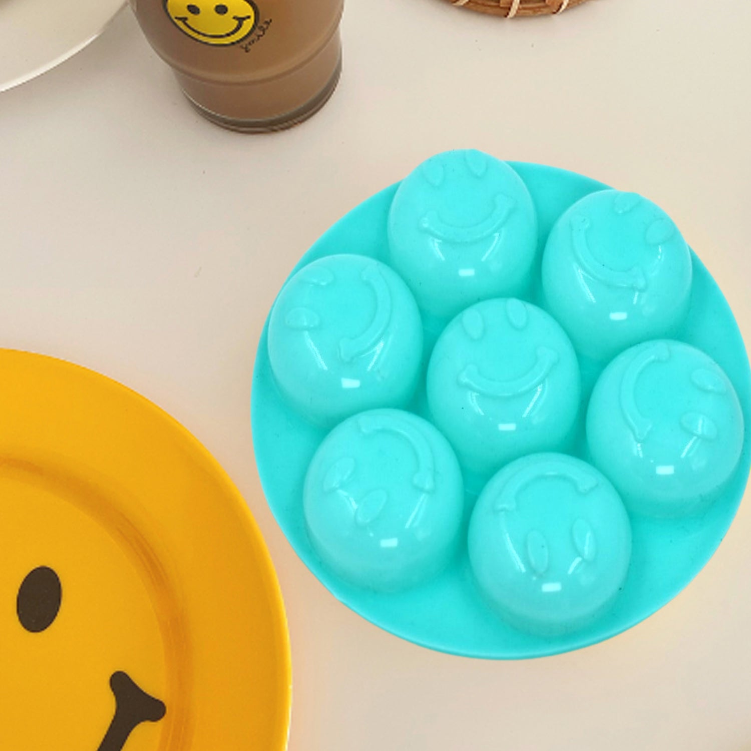 4881 7cavity smiley shape chocolate mold tray cake baking mold Flexible silicone chocolate making tool 