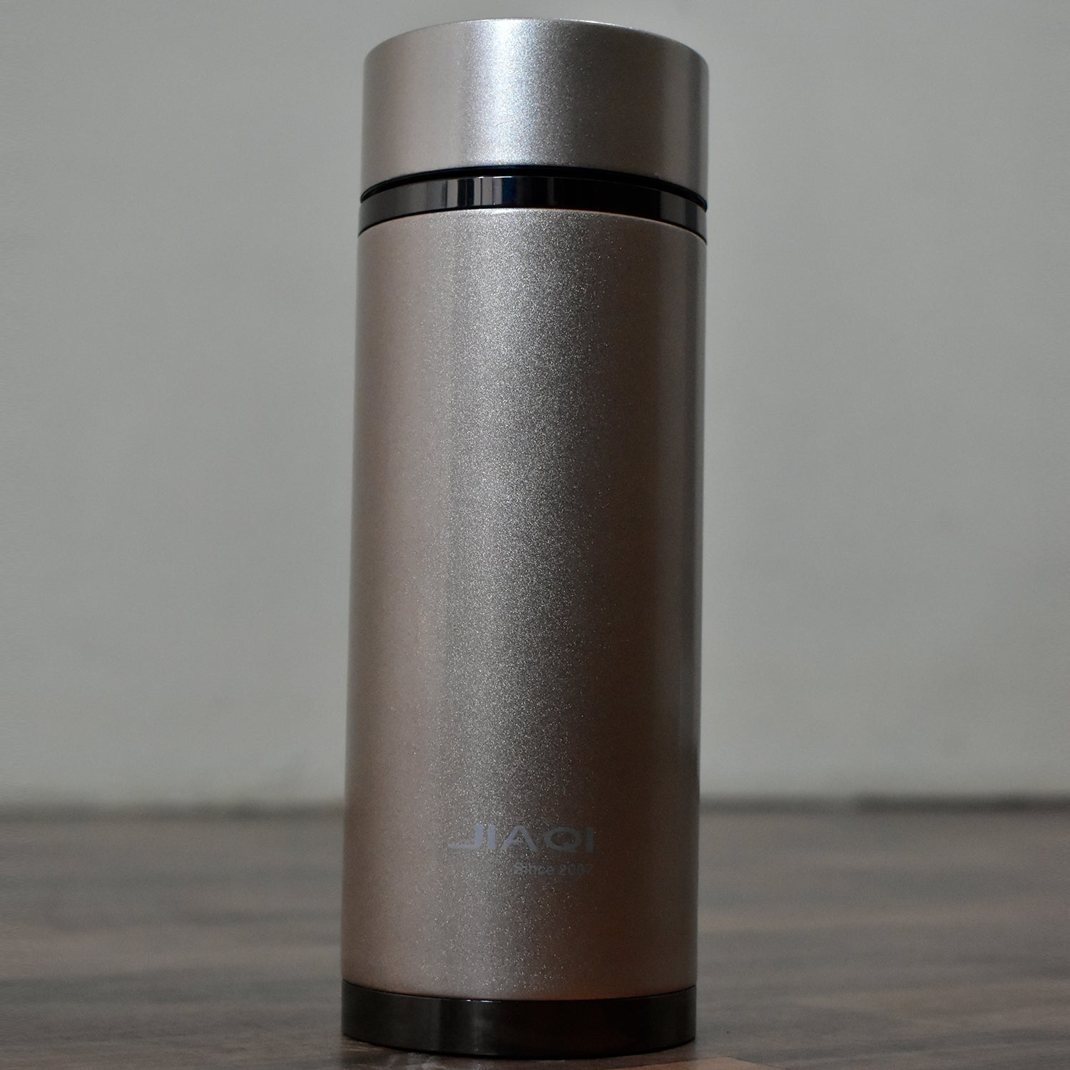 6422 Stainless Steel Bottle used in all households and official purposes for storing water and beverages etc. 